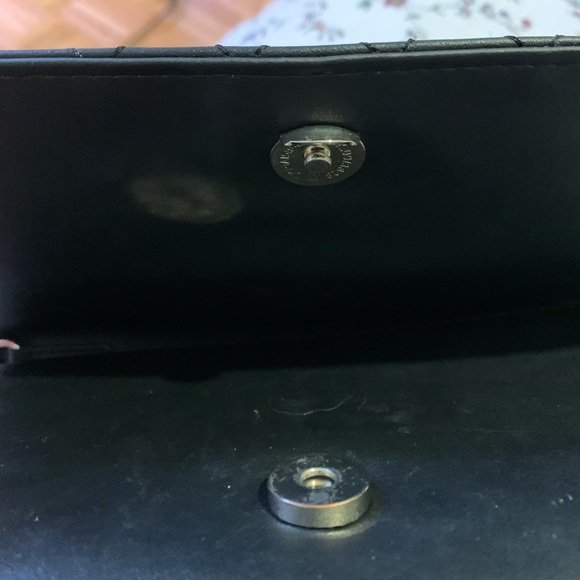 Black Guess Handbag | Faux Leather - Picture 5 of 5